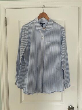 Gap cotton blue and white striped button down shirt (XL)